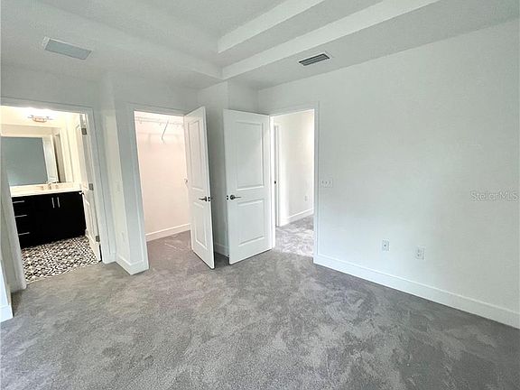 4th image of 312 W Genesee St