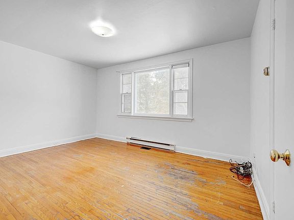 5th image of 40 Hill Cres