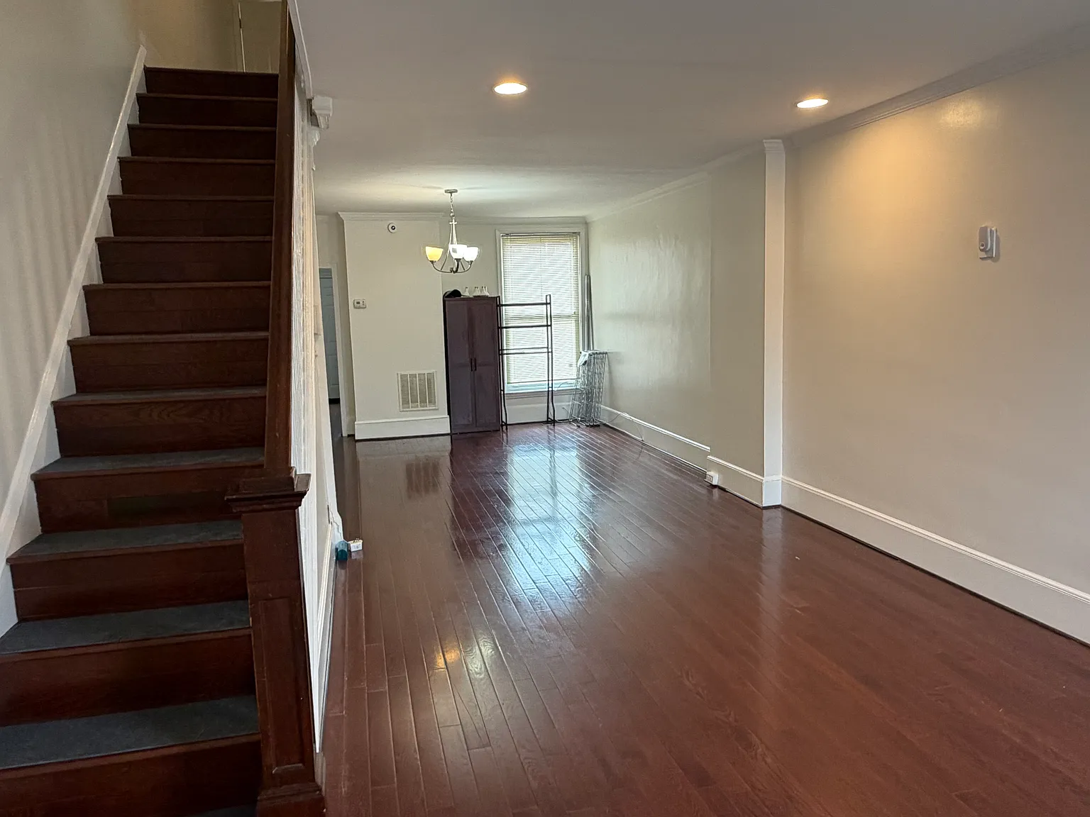 3 bed, 1770 sqft, $2,100 — Photo 4