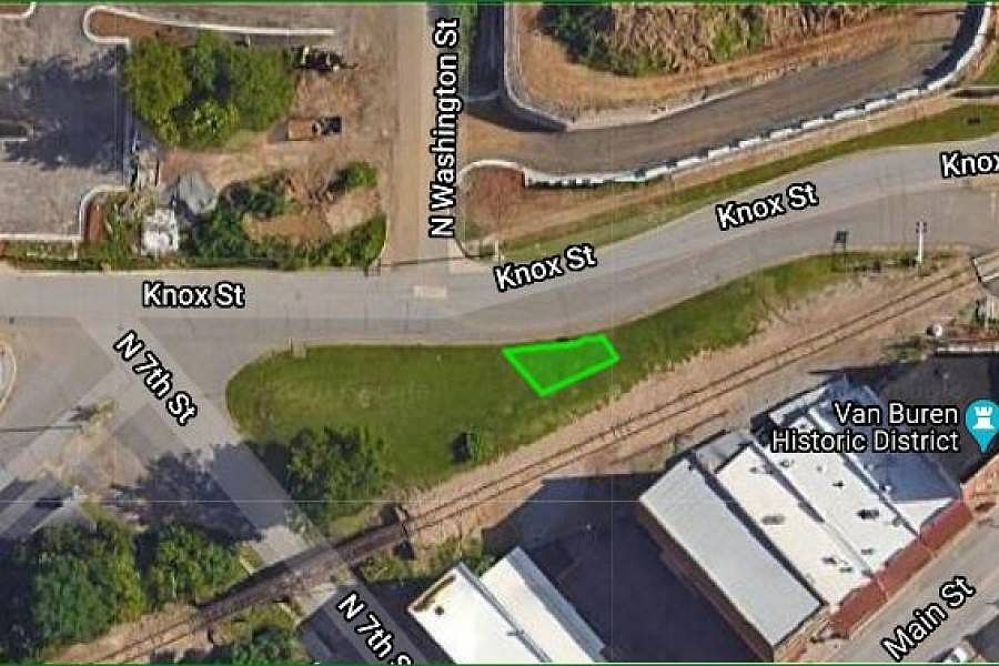 1st image of Knox St