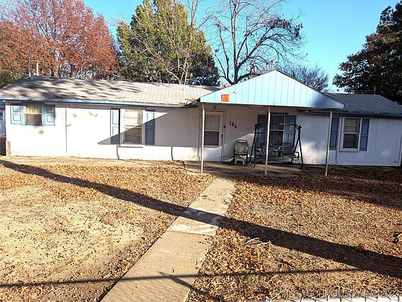 3rd image of 106 Lakeaire Dr