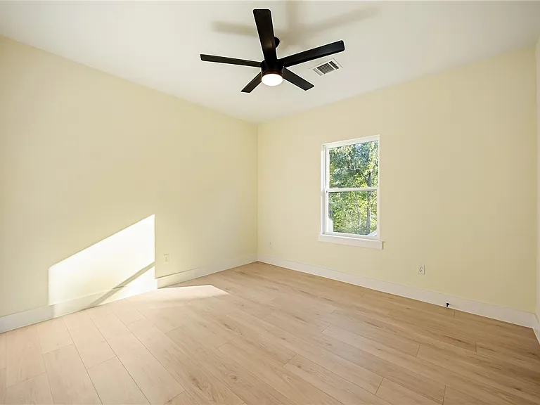 7125 England St — Photo 15