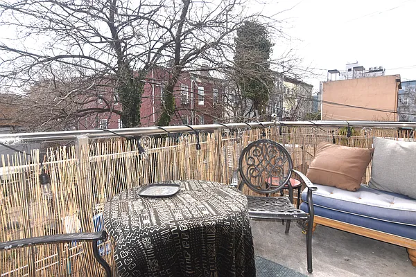 Rented by Triplemint | media 26