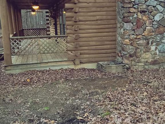 2nd image of 3824 Vinson Rd