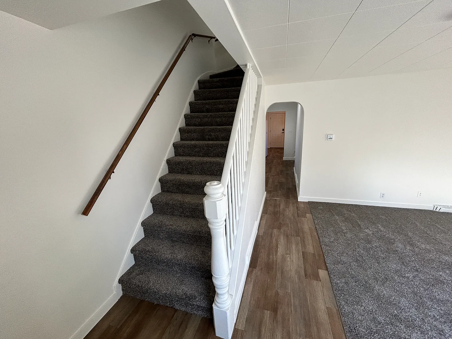 3 bed, 1.5 bath, 1600 sqft, $1,950 — Photo 3
