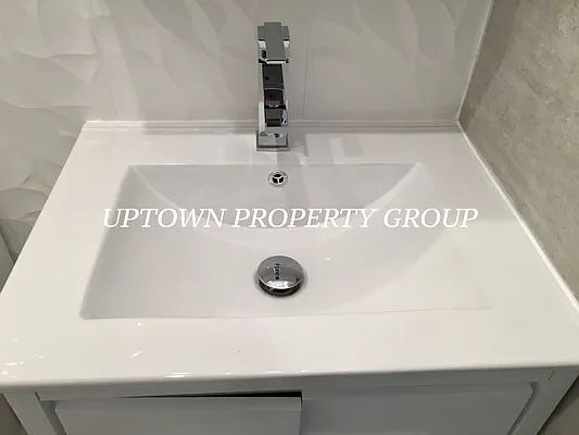 Rented by Uptown Property Group | media 17