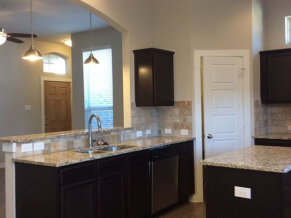 5th image of 558 Creekside Frst