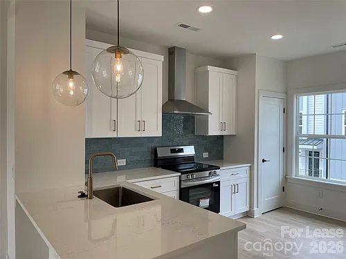 3011 Casting St Photo 1
