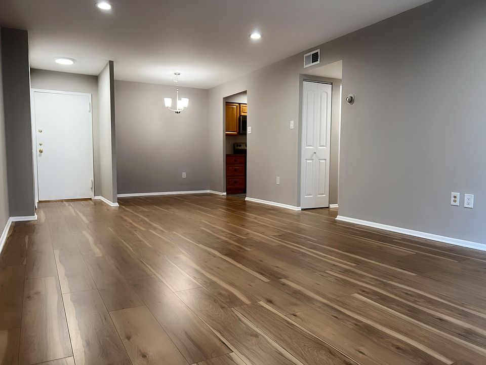 1st image of 7600 E Roosevelt Blvd #502