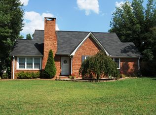 201 Cedar Lodge Rd, Thomasville, NC 27360
