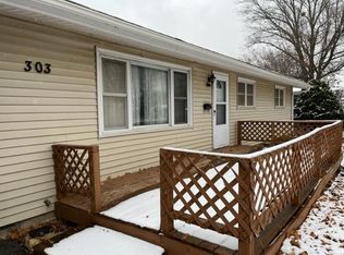 303 Elm St, Lena, IL 61048