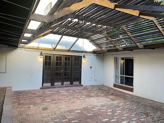 5th image of 5116 Camino De La Vis