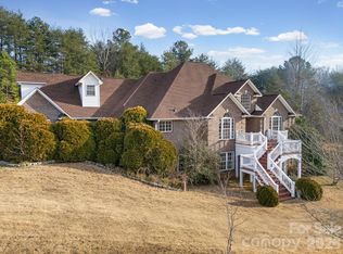 92 Rodaeo Dr, Columbus, NC 28722