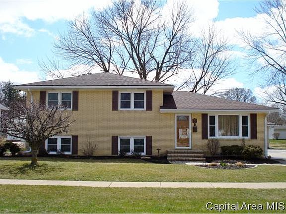 2nd image of 440 E 5th St