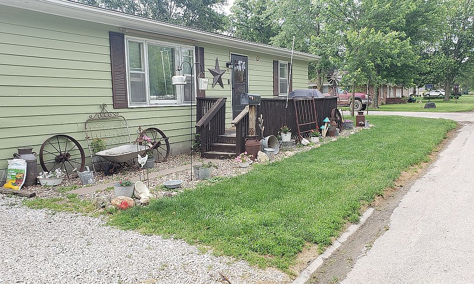 1st image of 621 S 22nd St