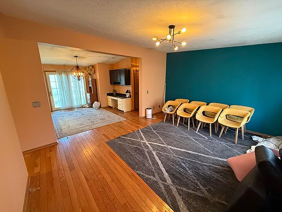 5th image of 3420 La Salle Ave