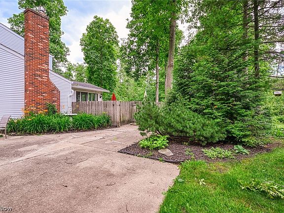 4th image of 6011 Bradford Way