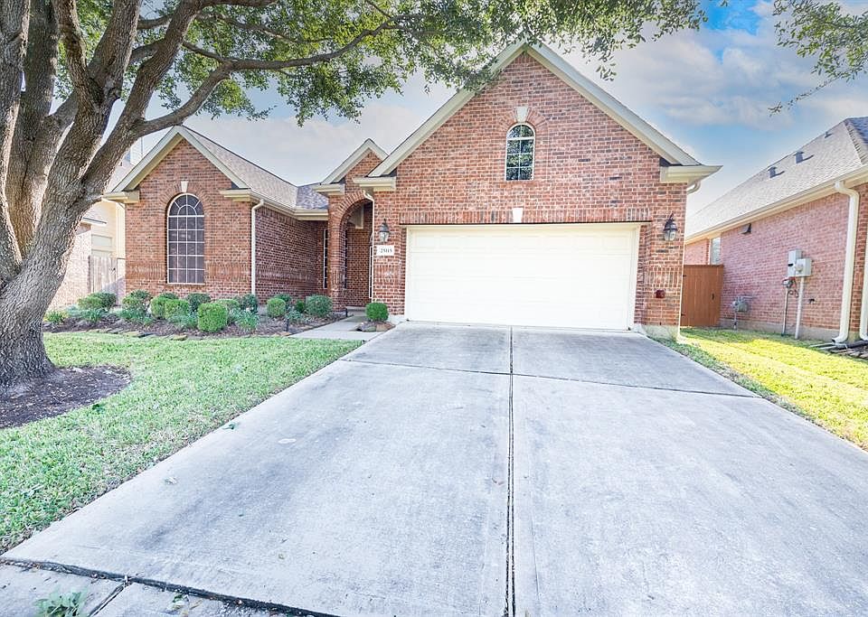 1st image of 25115 Derbybrook Ct