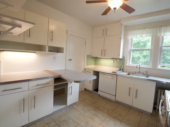 218 Pennsylvania Blvd Floor 1, Pittsburgh, PA 15228