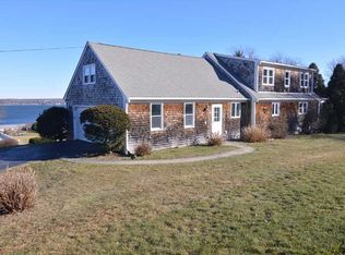 65 Robin Rd, Portsmouth, RI 02871