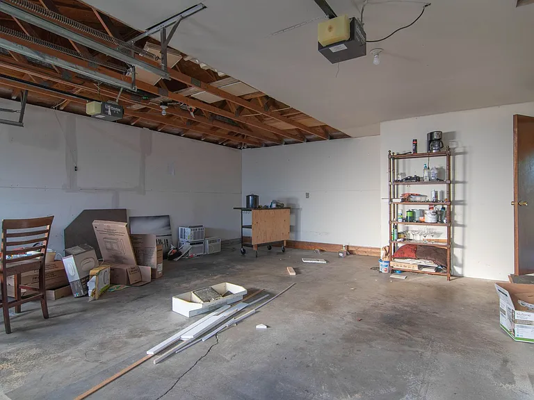906 S McDonald Rd — Photo 16