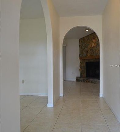 3rd image of 4722 E Poinsettia Ave