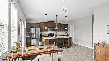 203 Holmes Point Ct — Photo 17