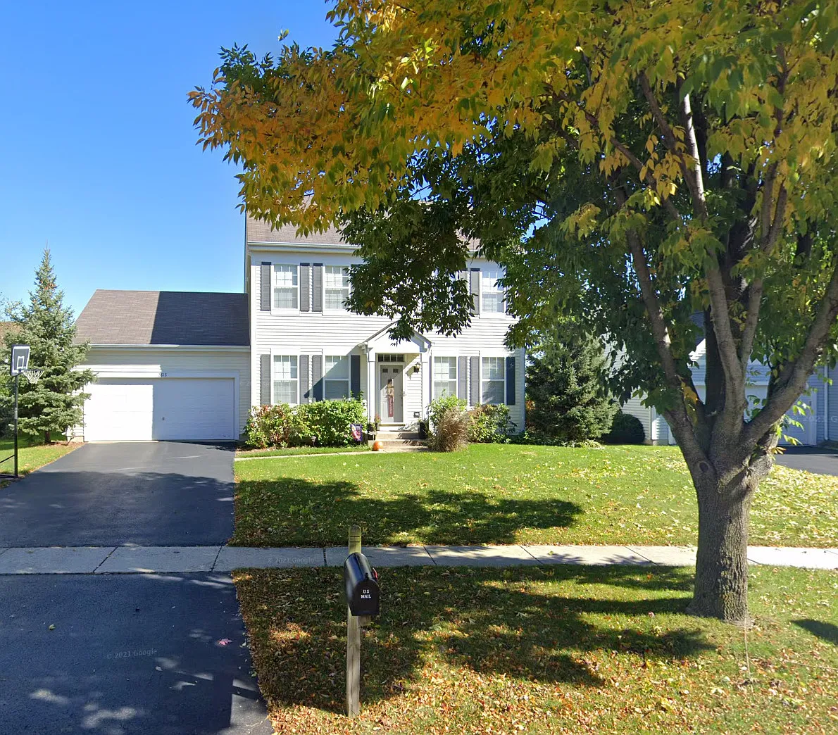 2815 Overbeck Ln photo 1