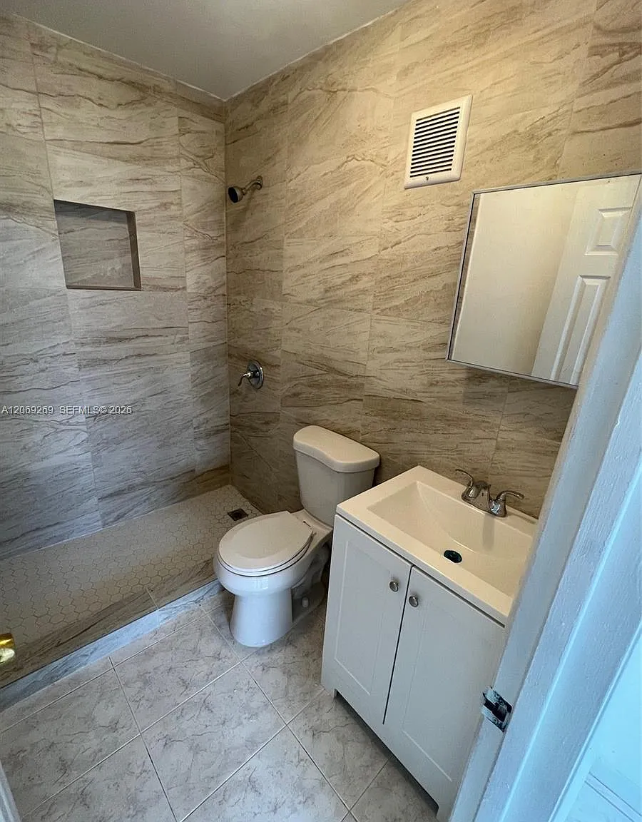 El Camino Real North Cond — Photo 4