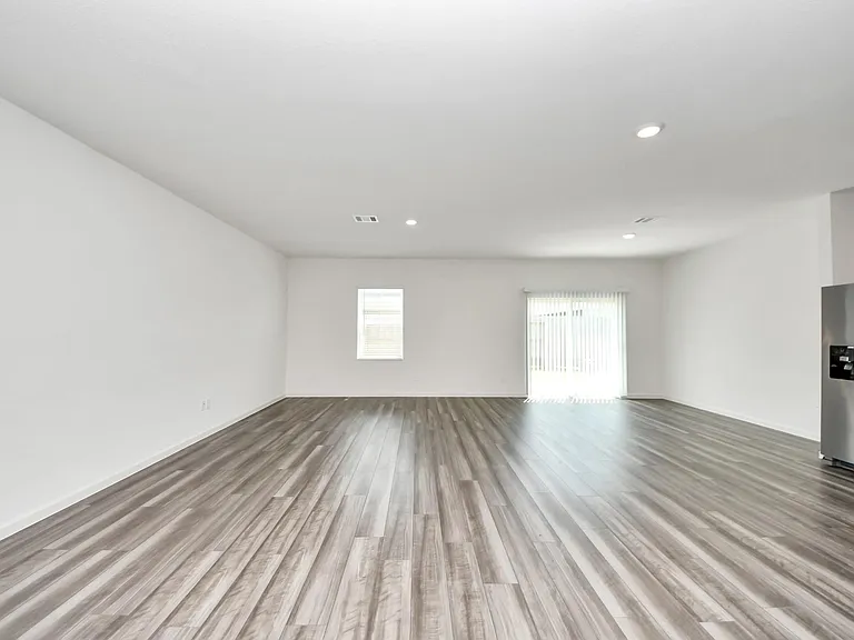 1902 Corsica Creek Ln — Photo 26