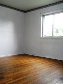 4th image of 3401 Valley View Dr