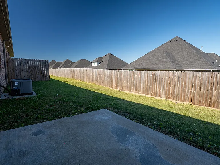 1803 Booker Cir — Photo 11