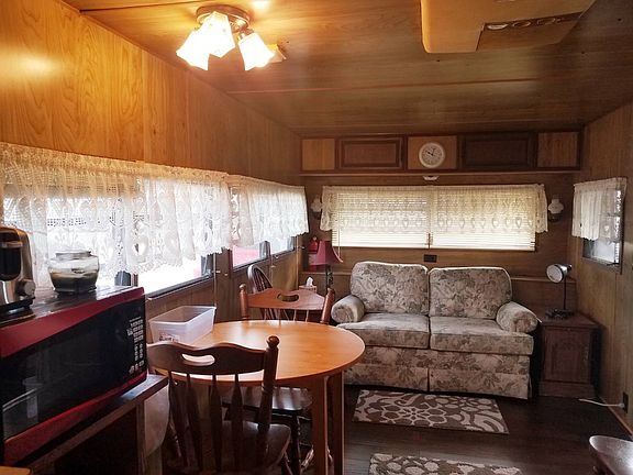 5th image of 37299 Silver Lake Dr #R-10