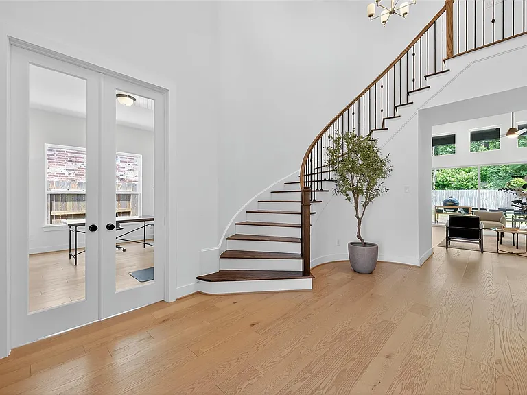 9722 Dani Lake Dr — Photo 7