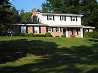 9 Bel Manor Dr, Fairmont, WV 26554