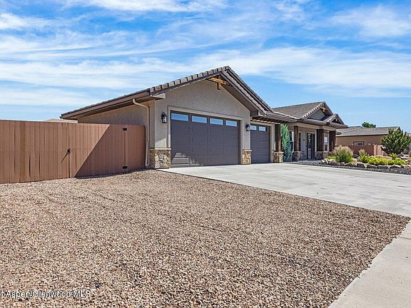 5th image of 1381 Kiva Dr