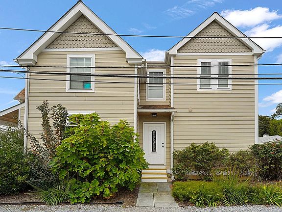 3rd image of 125 W Linden St