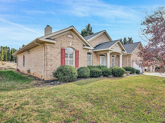 2nd image of 5224 Dresden Ln