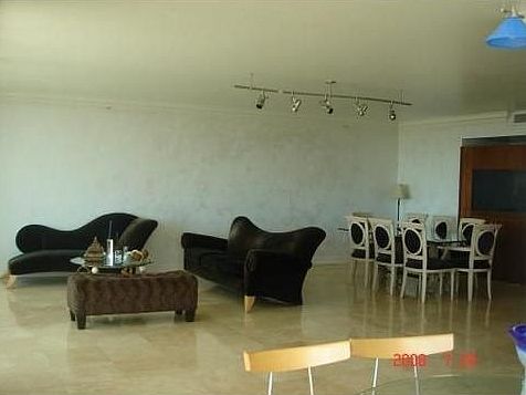 4th image of 20201 E Country Club Dr APT 2001