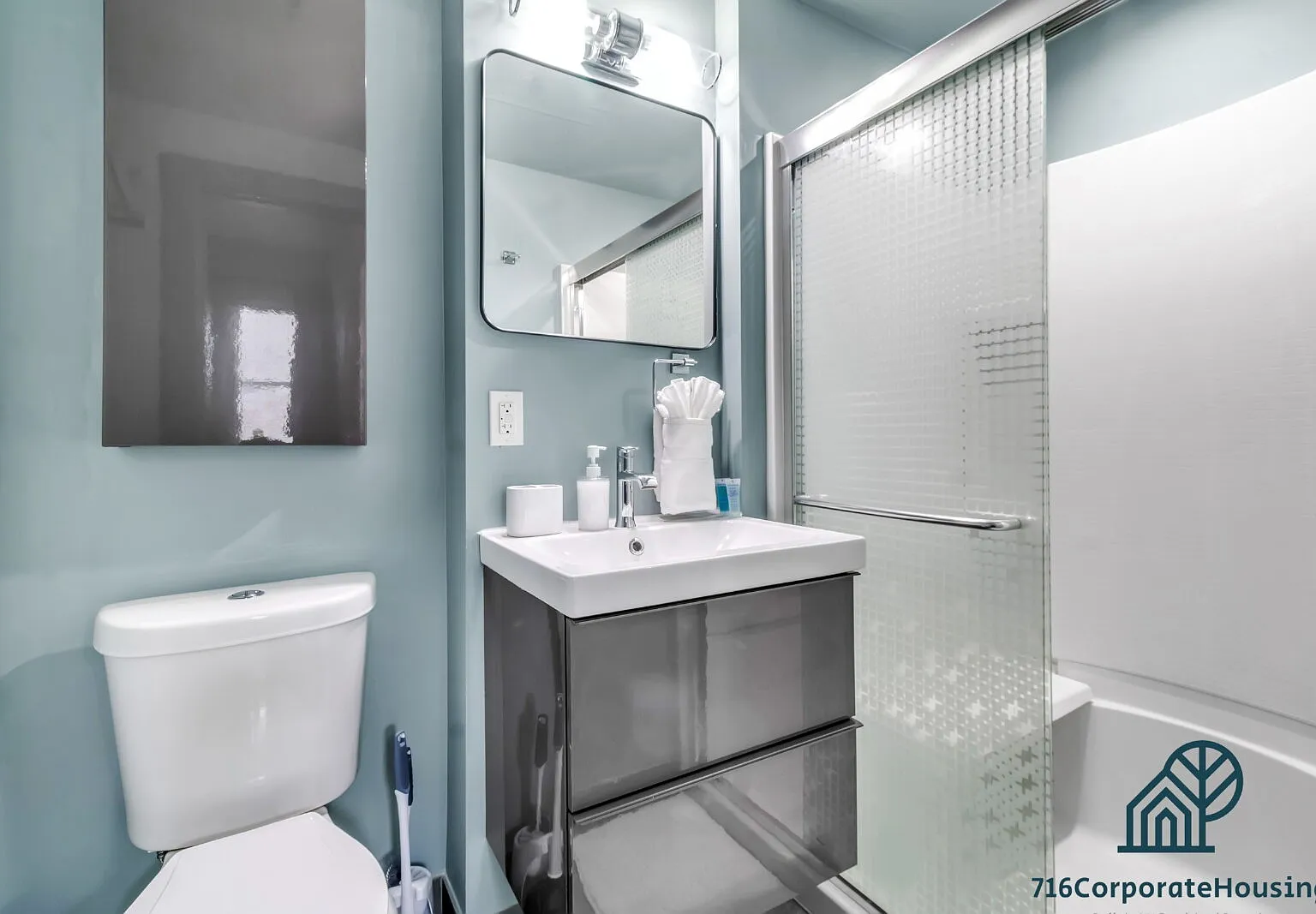 1 bed, 1.0 bath, $2,400 — Photo 4