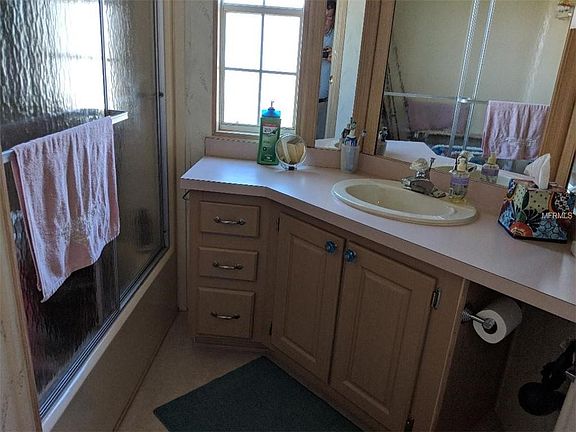 4th image of 150 Brookshire Dr