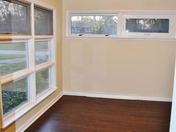 3rd image of 5401 Mary Ann Ln