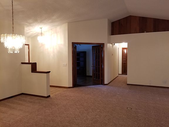 3rd image of 1003 E De Carlo Dr