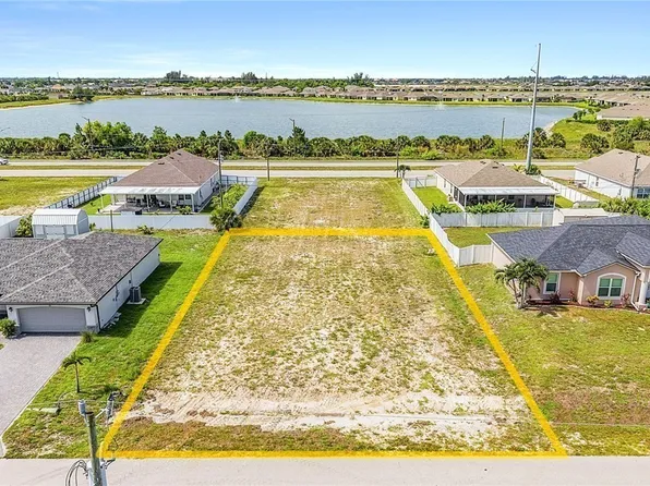 914 NW 8th Ter, Cape Coral, FL 33993