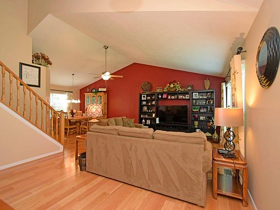 5th image of 5939 Deerfield Village Dr