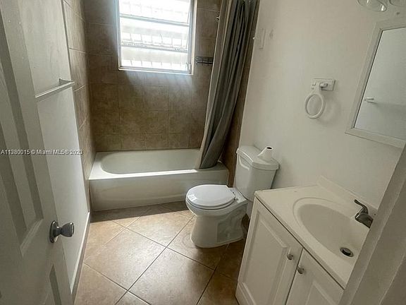 5th image of 711 NW 1st St APT 1