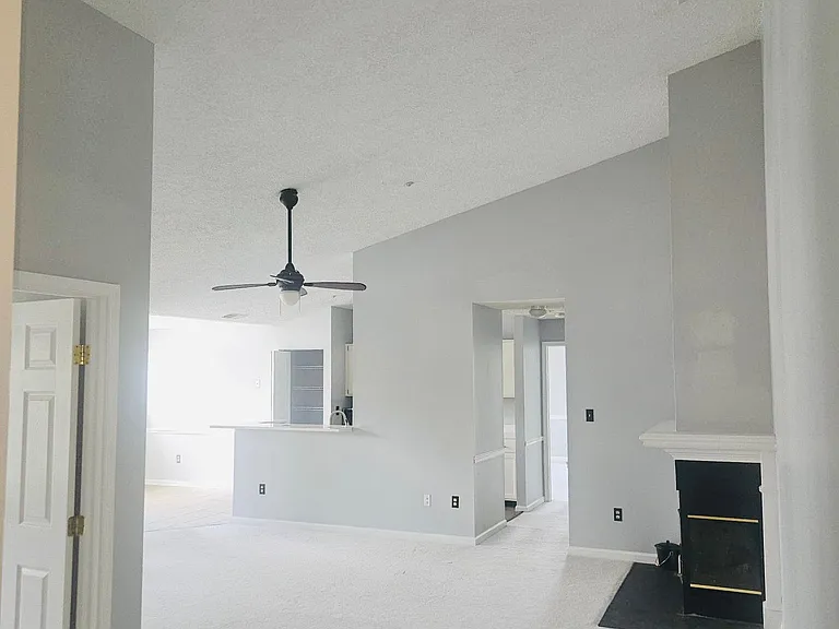 5650 Wade Ct #L — Photo 4