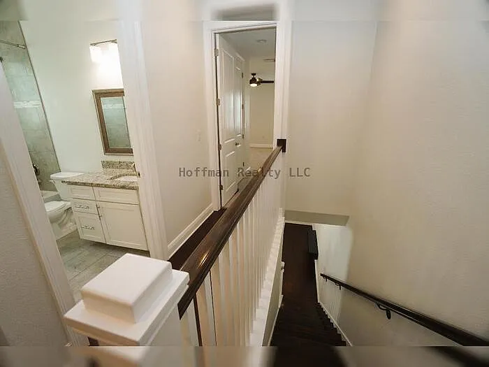 4250 W Carmen St — Photo 8