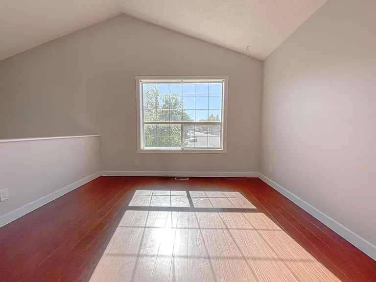 70 Martinbrook Line NE #UPPER — Photo 8