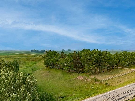 4th image of 263077 Township Road 304